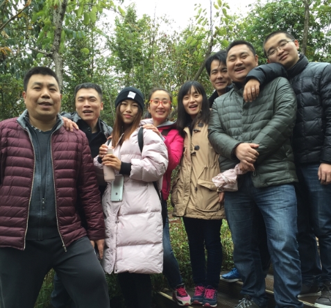 這里的水，滿江春意；